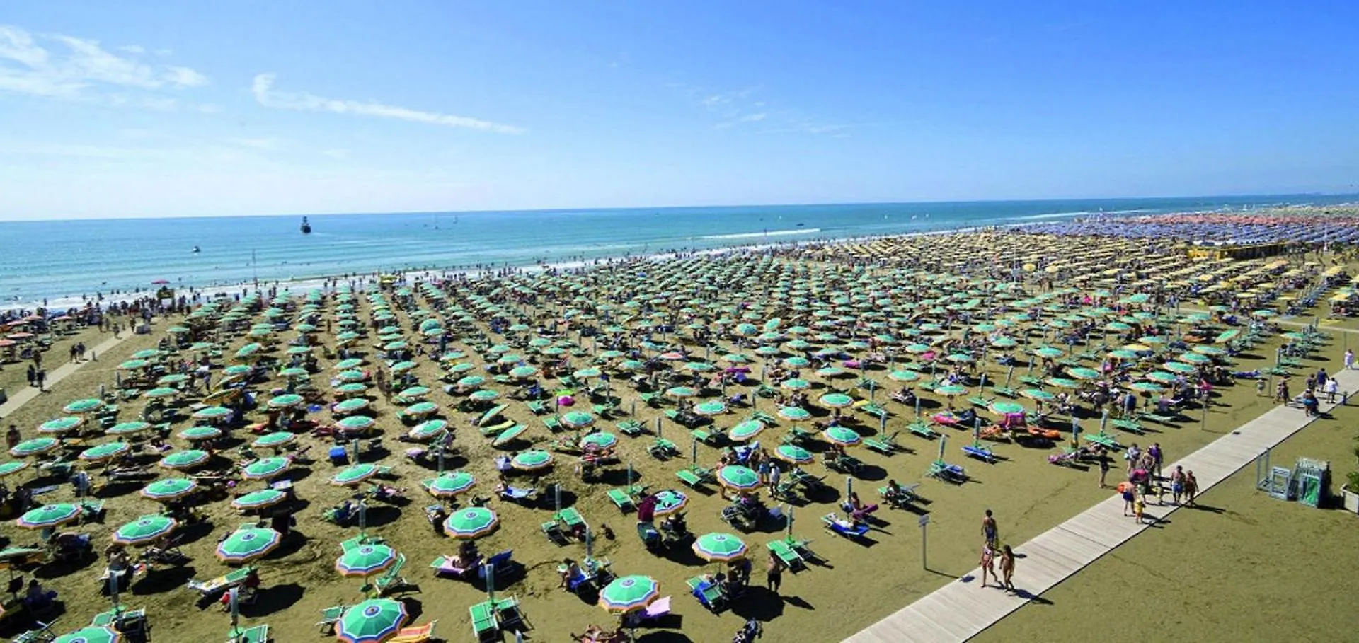 Apartment Enjoy Our Spacious Sea View Terrace In Bibione