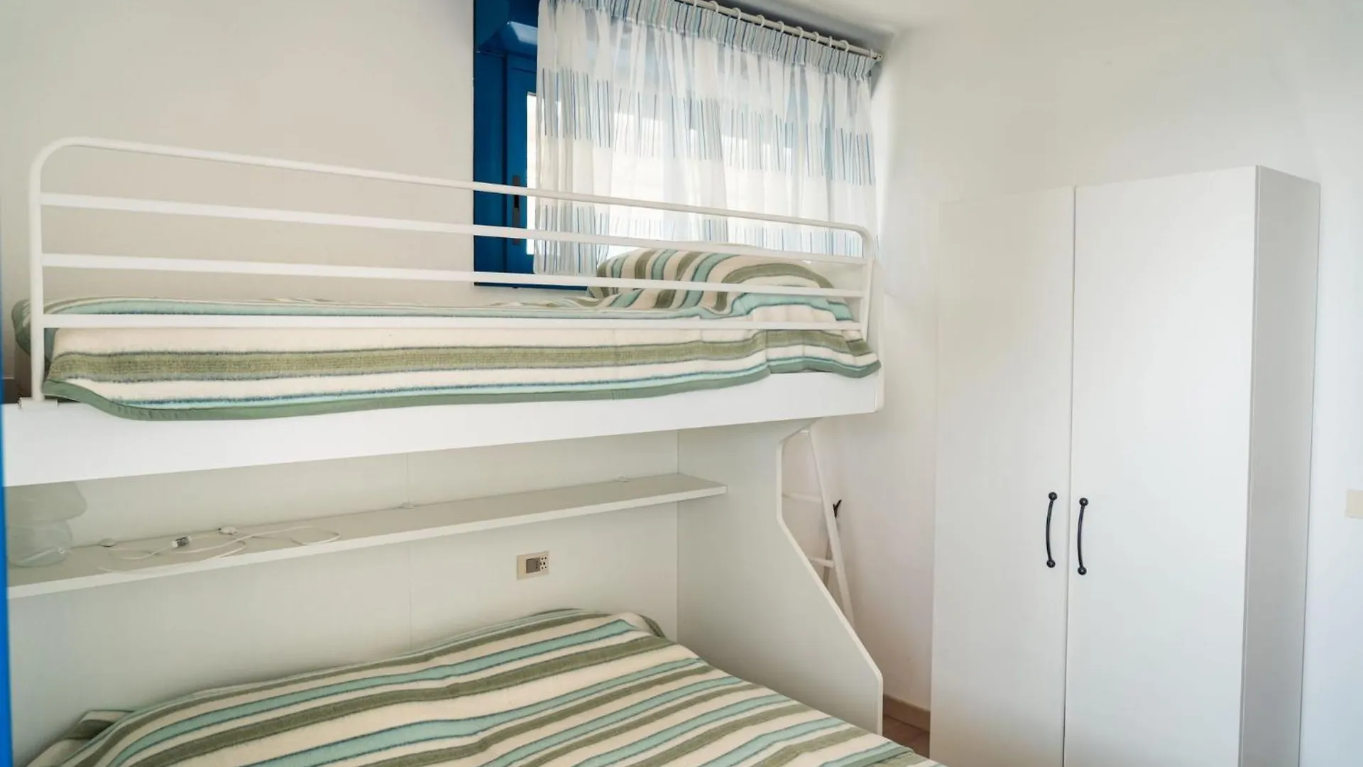Apartment Enjoy Our Spacious Sea View Terrace In Bibione